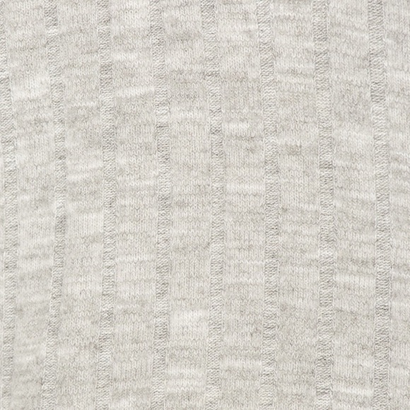 Grey Puffer Sleeve V Neck Top - Picture 5 of 6